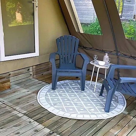 Отель Glamping In The Ardennes 3*
